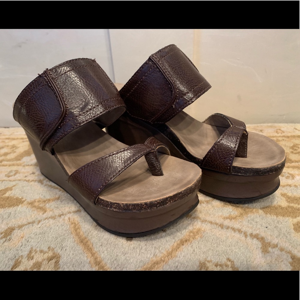 AXXIOM platform wedge sandals